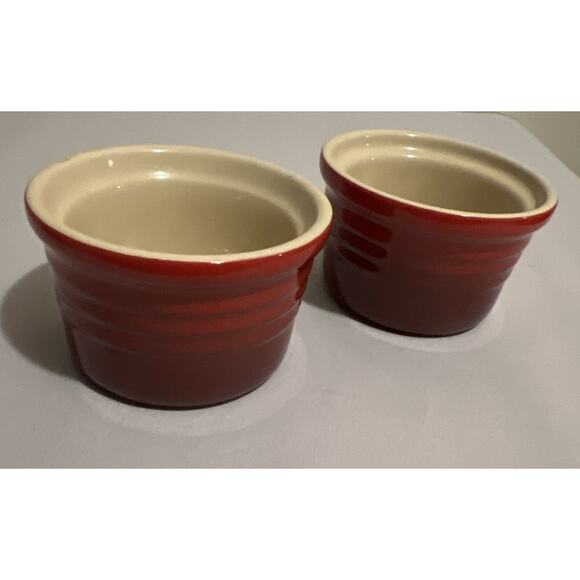 LE CREUSET RED Ombre Ramekin Custard Cups Set of Two 06 16 06 23 NWOT - Picture 1 of 7